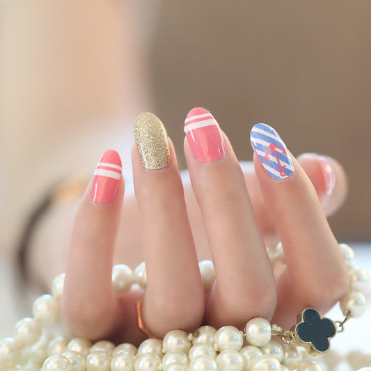 ANCHORED CHIC